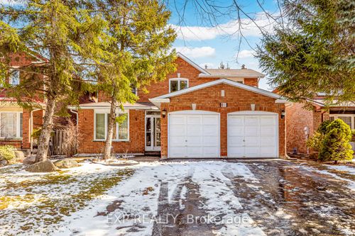 81 Southgate Cres, Richmond Hill, ON, L4B2E7 | Card Image