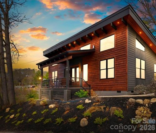 90 Summit Rdg, Waynesville, NC, 28786 | Card Image