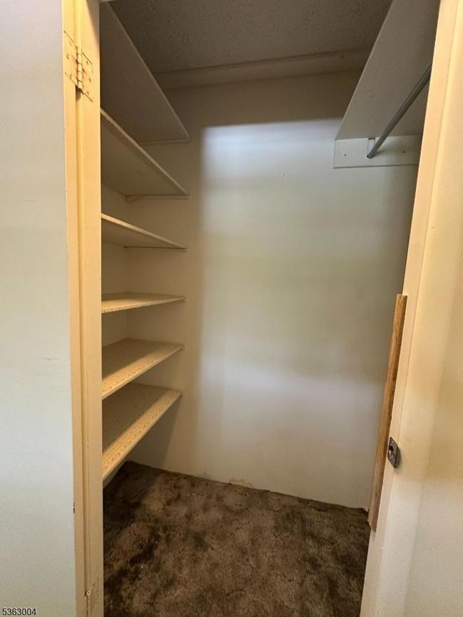 B - 390 Shore Dr, Townhouse with 1 bedrooms, 1 bathrooms and null parking in Montague NJ | Image 9