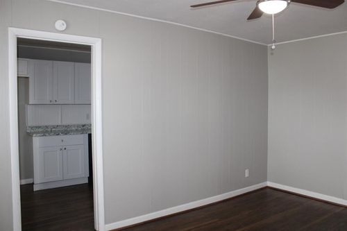 305 W Lilac Ln, Midwest City, OK, 73110-5537 | Card Image