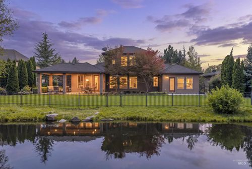 568 E Lakebrook Ln, Eagle, ID, 83616-5528 | Card Image