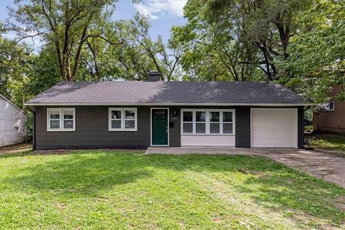 6903 E 114th Ter, Kansas City, MO, 64134-3337 | Card Image