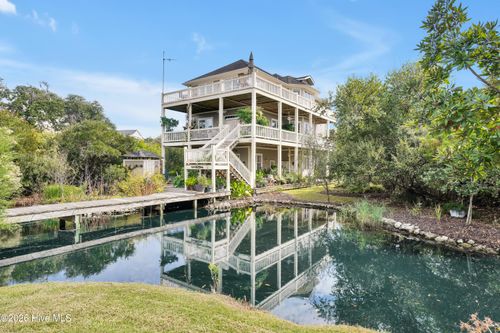 10 W Ridge, Surf City, NC, 28445-6876 | Card Image