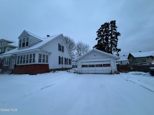 4 Yale St, Schenectady, NY, 12304-3117 | Card Image