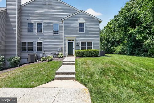 474 Stoneglen St, COLLEGEVILLE, PA, 19426-3945 | Card Image