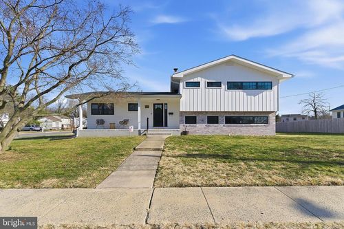 25 Whitman Rd, Trenton, NJ, 08619-1469 | Card Image