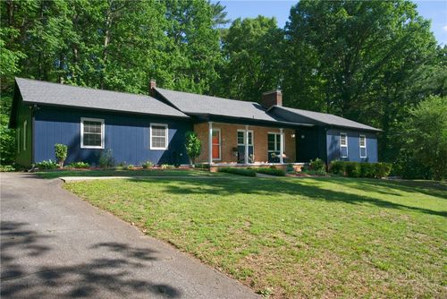 216 Eastwood Park Dr Se, Lenoir, NC, 28645-6211 | Card Image