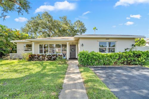 5507 Mckinley St, Hollywood, FL, 33021-4640 | Card Image