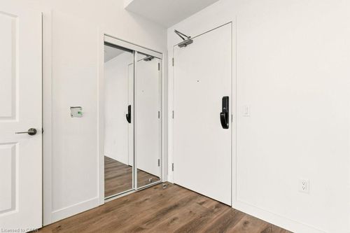 318-461 Green Road, Stoney Creek, ON, L8E5B4 | Card Image