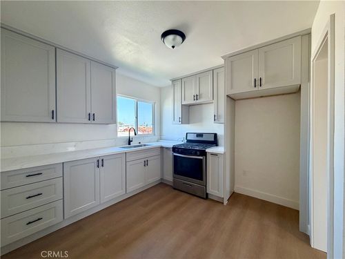 1426 1/2 W 83rd, Los Angeles, CA, 90047 | Card Image