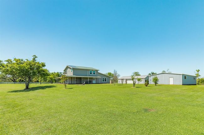 23702 Fm 521 Rd, House other with 3 bedrooms, 2 bathrooms and 7 parking in Angleton TX | Image 7