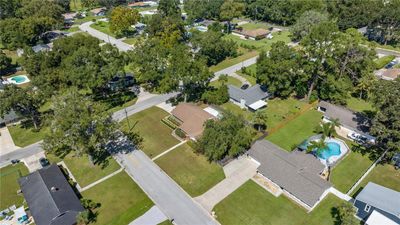 3909 Se 10 Th Lane, House other with 3 bedrooms, 2 bathrooms and null parking in Ocala FL | Image 2