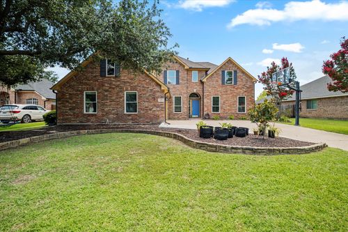327 Village Trl, Trophy Club, TX, 76262-5109 | Card Image