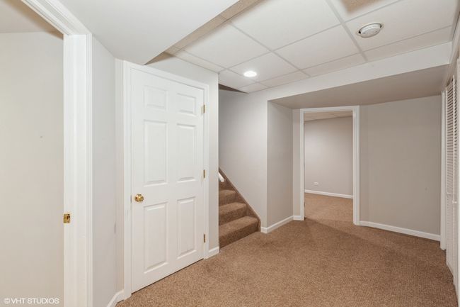 Lnading area in the basement | Image 17