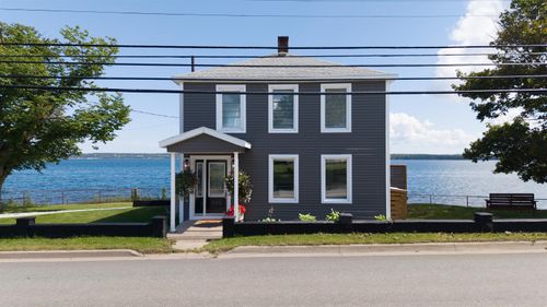 87 Queen St, North Sydney, NS, B2A1A7 | Card Image