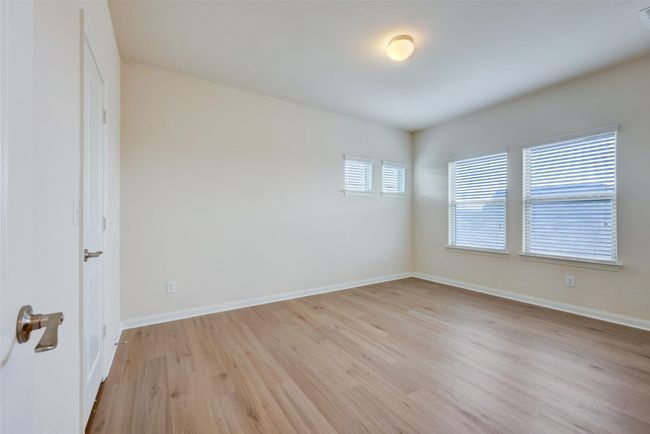 10005 Deer Chase Trl, House other with 4 bedrooms, 3 bathrooms and 4 parking in Austin TX | Image 17
