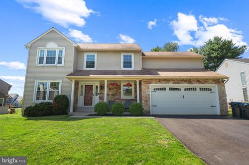 209 E Fairwood Dr, CHALFONT, PA, 18914-2128 | Card Image