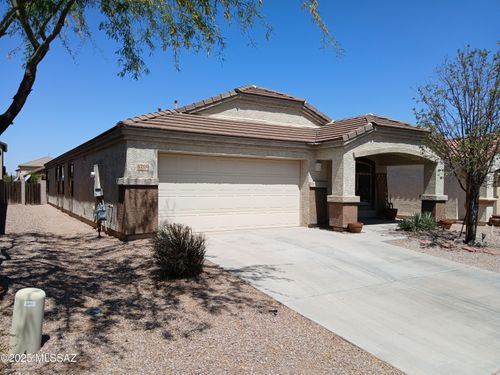 6700 S Stone Fly Dr, Tucson, AZ, 85757-1605 | Card Image