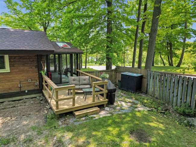 254 Lakeshore Rd, House other with 3 bedrooms, 2 bathrooms and 4 parking in Huntsville ON | Image 36