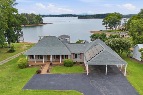 121 Penhook Pt, Penhook, VA, 24137-3544 | Card Image
