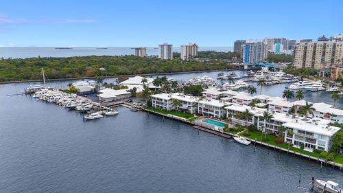 penthouse-5e-2717 Yacht Club Blvd, Fort Lauderdale, FL, 33304-4517 | Card Image