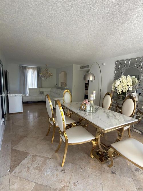 320-2160 Sw 16th Ave, Miami, FL, 33145-2871 | Card Image