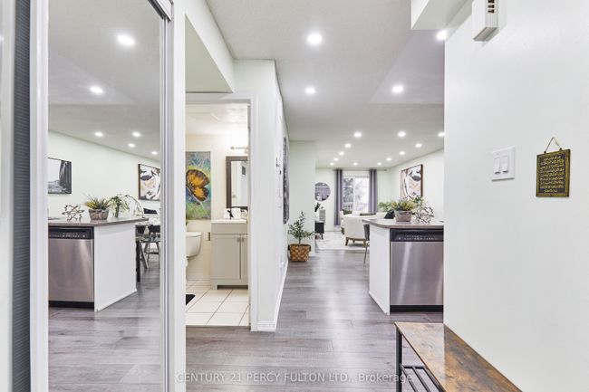 2 - 46 Petra Way, Condo with 2 bedrooms, 2 bathrooms and 2 parking in Whitby ON | Image 5
