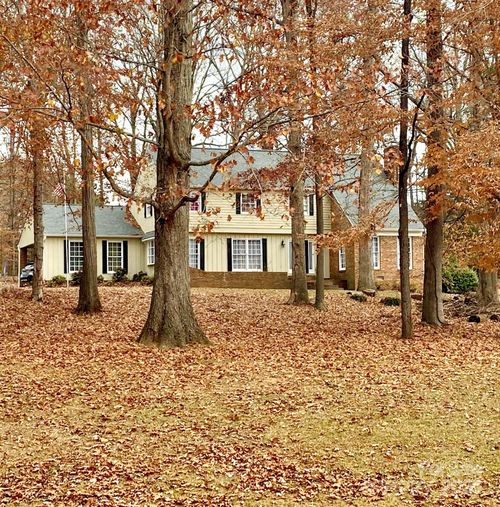 5500 Beaver Dam Ln, Mint Hill, NC, 28227-9352 | Card Image