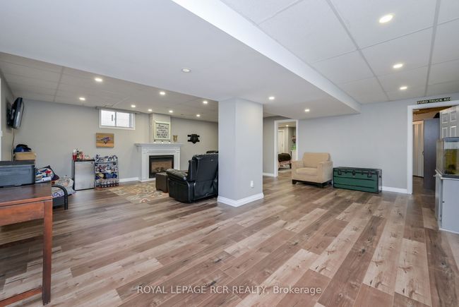 26 Dekker St, House other with 4 bedrooms, 3 bathrooms and 4 parking in Everett ON | Image 18