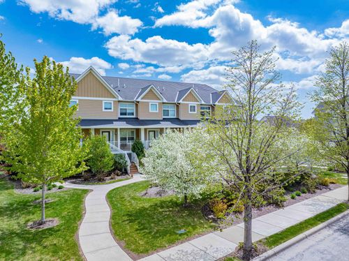 2952 Clover Ridge Dr, Chaska, MN, 55318-4565 | Card Image