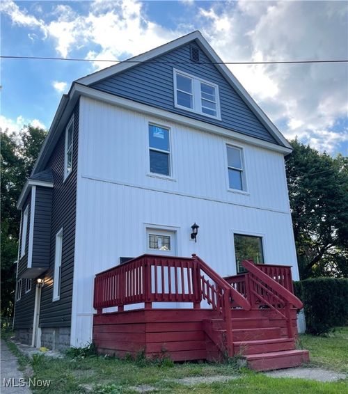 949 Raymond St, Akron, OH, 44307-1959 | Card Image