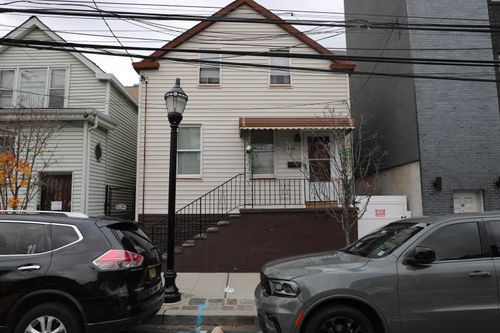 2906 Central Ave, Union City, NJ, 07087-3814 | Card Image