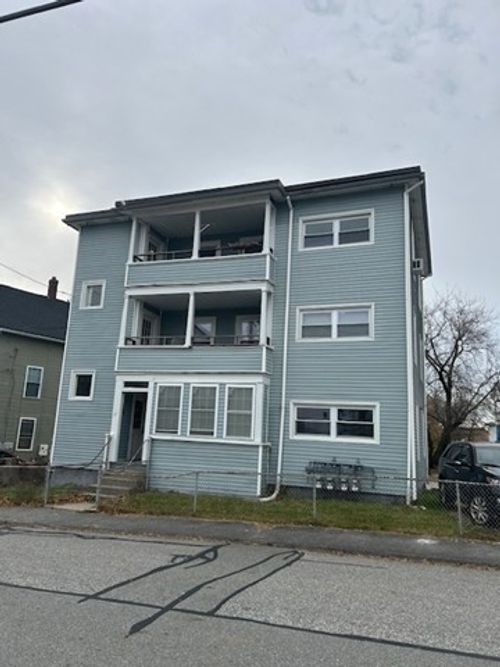 31 Goddard St, Webster, MA, 01570-2576 | Card Image