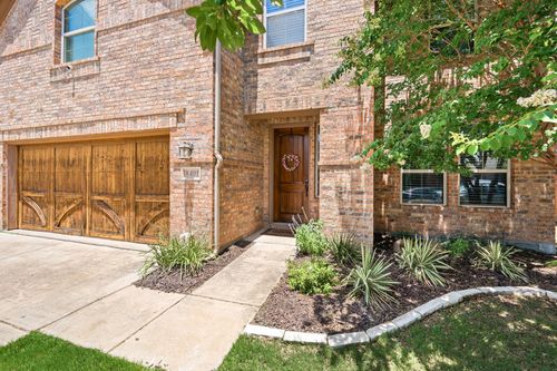 8401 Sandhill Crane Dr, Fort Worth, TX, 76118-4601 | Card Image