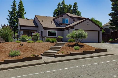 556 Rose Dr, Benicia, CA, 94510-3761 | Card Image