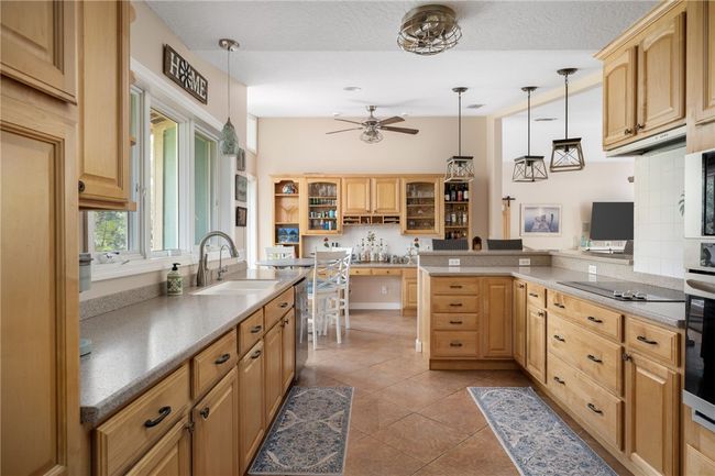 548 Cross Creek Cir, House other with 3 bedrooms, 3 bathrooms and null parking in Sebastian FL | Image 9