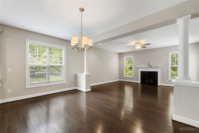 Kitchen & Family Room! | Image 10