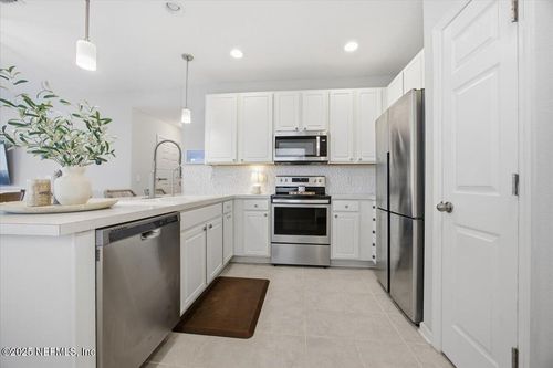 7131 Emsley Cir, Jacksonville, FL, 32258-8547 | Card Image