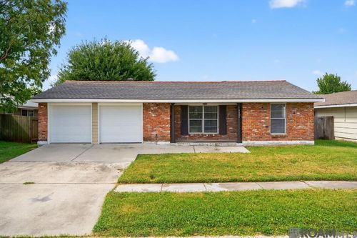 7105 Asher St, Metairie, LA, 70003-3163 | Card Image