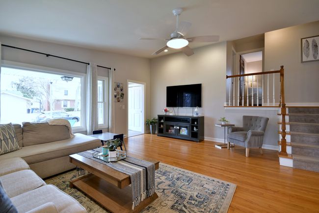 770 S Parkside Ave, House other with 3 bedrooms, 2 bathrooms and 2 parking in Elmhurst IL | Image 8