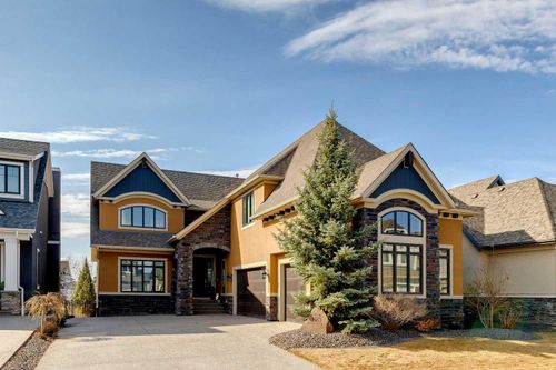 123 Mahogany Bay Se, Home with 4 bedrooms, 3 bathrooms and 7 parking in Calgary AB | Card Image