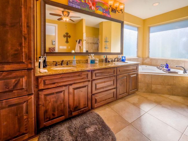 2 - 1142 Fletcher, House other with 3 bedrooms, 4 bathrooms and 3 parking in Anderson TX | Image 37