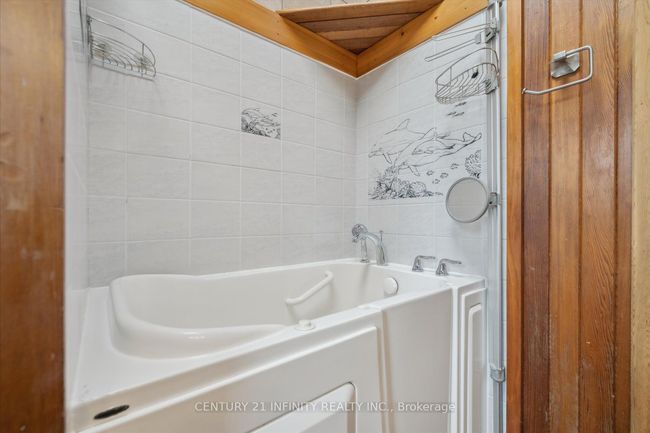 9 Forest Rd, House other with 4 bedrooms, 2 bathrooms and 2 parking in Ajax ON | Image 17