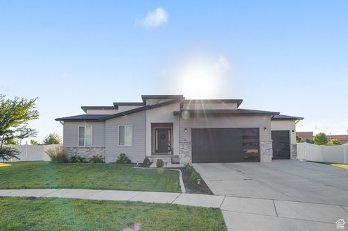 72 S 2560 E, Spanish Fork, UT, 84660-6195 | Card Image