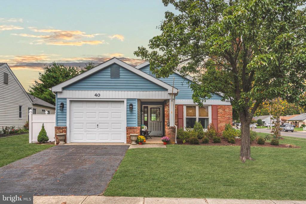Windsor Rd, Southampton, NJ 08088