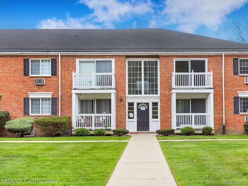 101-2405 Torquay Ave, Royal Oak, MI, 48073-1125 | Card Image