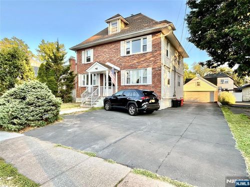 11 Randolph Ave, Dumont, NJ, 07628-1917 | Card Image