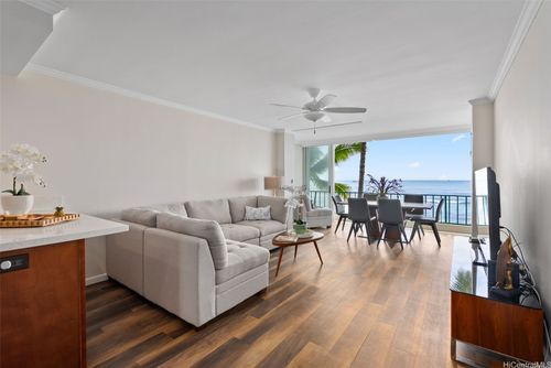 apt-202-2999 Kalakaua Ave, Honolulu, HI, 96815-4636 | Card Image