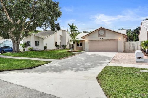 6128 Strawberry Lakes Cir, Lake Worth, FL, 33463-6513 | Card Image