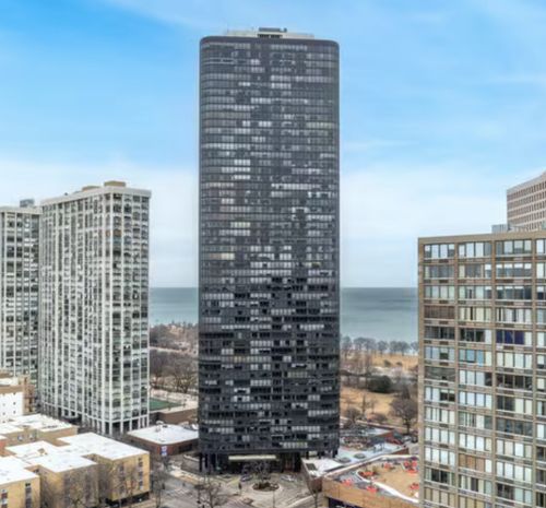 c106-a-5419 N Sheridan Road, Chicago, IL, 60640 | Card Image